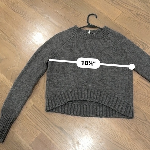 Pam & Gela Elbow Patch Cropped Knit Sweatert Petite P gray. D - Picture 7 of 9